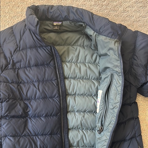 Patagonia Navy Puffer Jacket - Picture 5 of 7